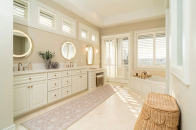 Bathroom - transitional bathroom idea in Minneapolis