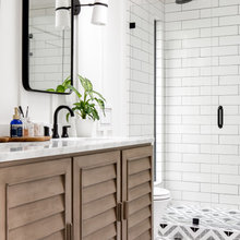 Alcove showers/bathrooms