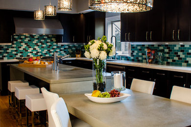 Example of a trendy kitchen design in Boston