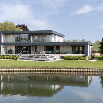 Riverside Luxury