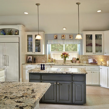 Simple White Kitchen in Dallas Area