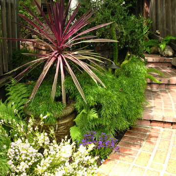 Piedmont, CA Indonesian-Themed Garden Rooms