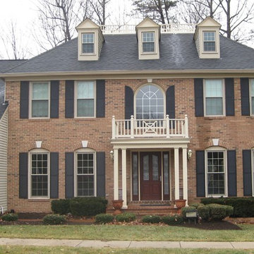 Visual line deception in a narrow front entry