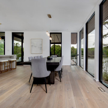 Airy Modern Cottage Kitchen with Contemporary Elements