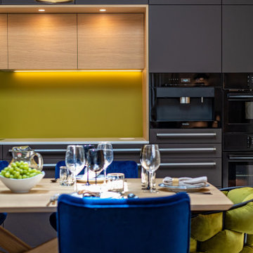 UNIQUE BLACK AND GREEN MODERN KITCHEN