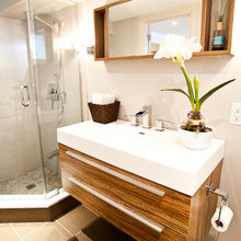 pool powder room