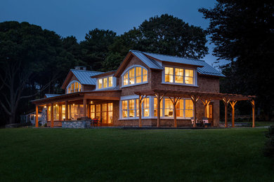 Exterior home idea in Bridgeport