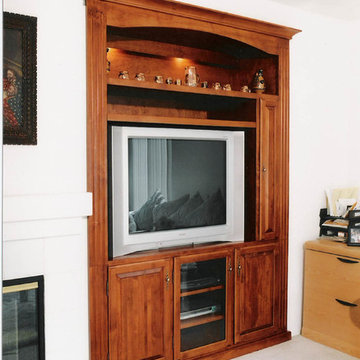 Entertainment Centers & Built-in Niches