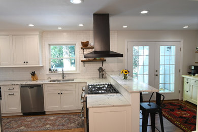 Example of a kitchen design in Philadelphia