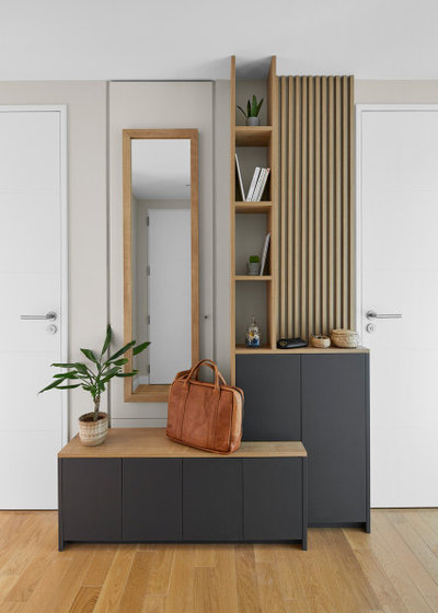 Modern Entry by Mathilde Design