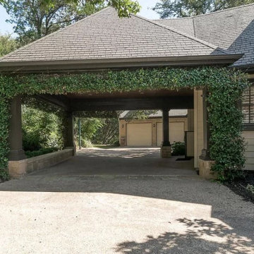 4409 Falling Brook