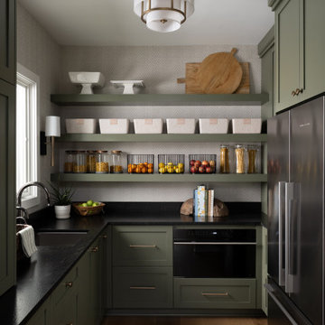 Elegant Details Bring Warmth and Character to a Breathtaking Kitchen