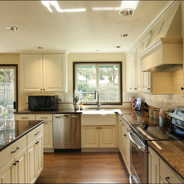 Moderate Traditional Kitchen Remodel