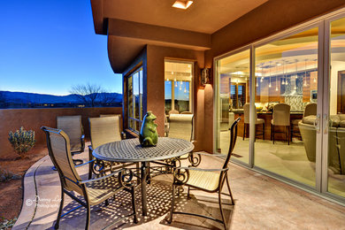 Transitional home design photo in Salt Lake City