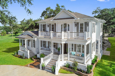 Exterior home idea in Jackson