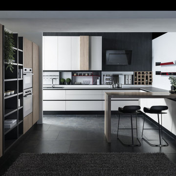 White and Wood Handle-less Italian kitchen