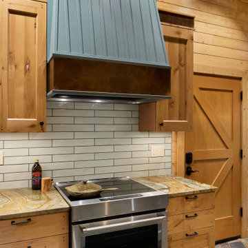 Rustic Elegance: A Cozy Cabin Kitchen Reimagined