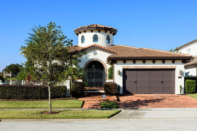 This is an example of a traditional home in Orlando.