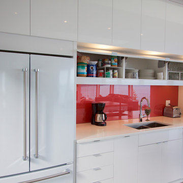 Arbutus Ridge - Kitchen & Laundry