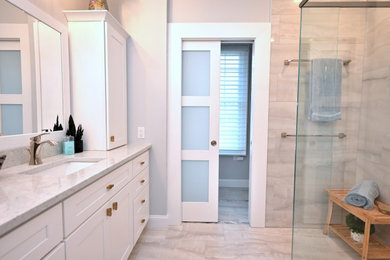 Example of a bathroom design in Other