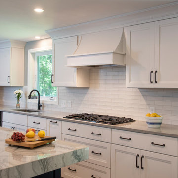 Transitional Contemporary Farmhouse Kitchen in Londonderry, New Hampshire