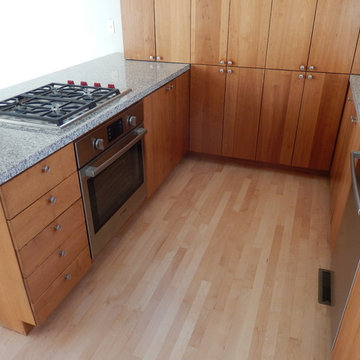 Maple, 2-1/4" natural
