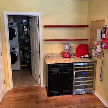 Cabinet refacing—gray with black base cabinets