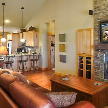Brasada Ranch Resort – Rimrock 1 story Cabin with Lock-offs (for rental)