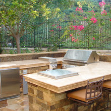 Outdoor Kitchen