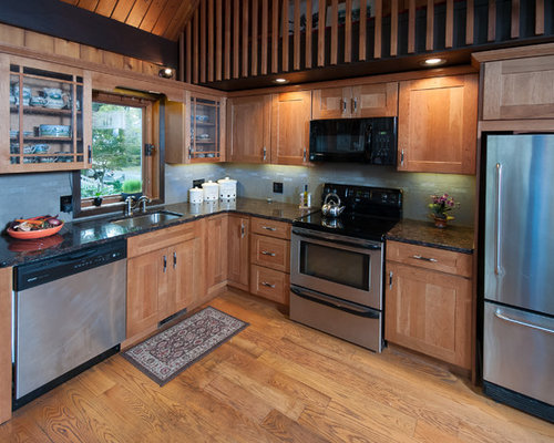 Kitchen Backsplash Ideas For Medium Brown Cabinets