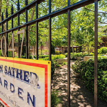 Small Chicago Park Tucked Between Two 'L' trains