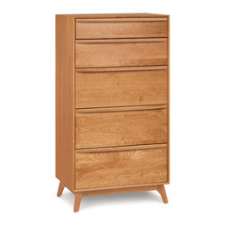 Catalina Cherry 5 Drawer Chest - Dressers