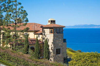 Tuscan exterior home photo in Los Angeles