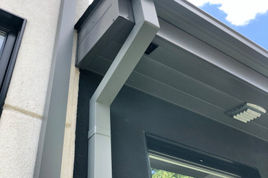 Seamless aluminum box gutter with Smooth square downspouts