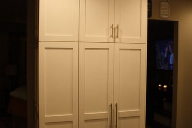 Mid-sized trendy home design photo in New York