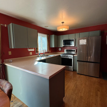 From Outdated to Elegant: A Stunning Kitchen Transformation