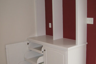 Example of a trendy basement design in Baltimore