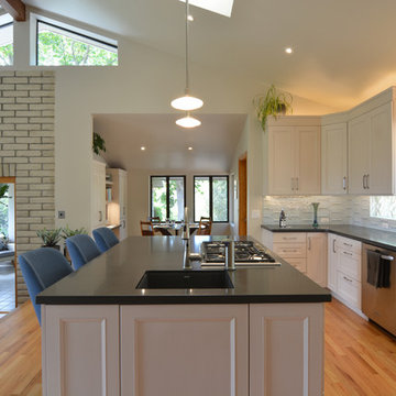 Mid-Century Modern - White