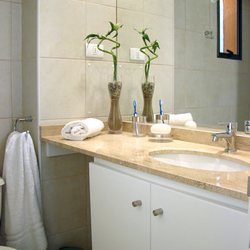 Small Bathroom Design & Remodel