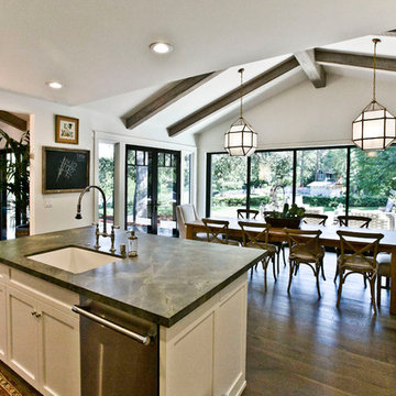 La Loma 2 Kitchen/Dining