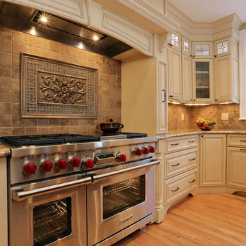 Classic New England Kitchen