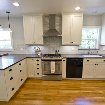 Hollywood Kitchen (2)