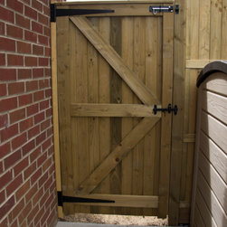 Contemporary Garden Farnham - Bespoke gate - Home Fencing And Gates