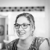 Charis Axtell's photo
