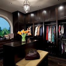 CLOSET BUILT INS