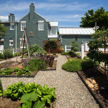 Old Town Alexandria: Recreating a Colonial Garden