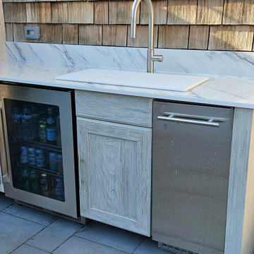 Open Aire Alfresco Competes Against The Elements Of Weather