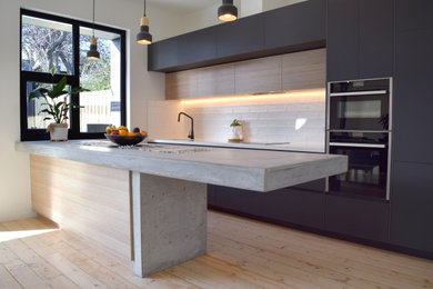 Inspiration for a modern kitchen in Melbourne.