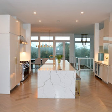 Lee's Beach Modern