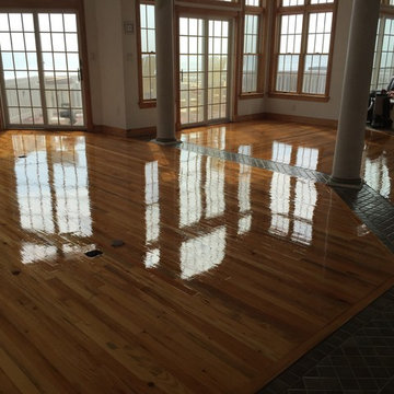 Corolla Reclaimed Knotty Heart Pine